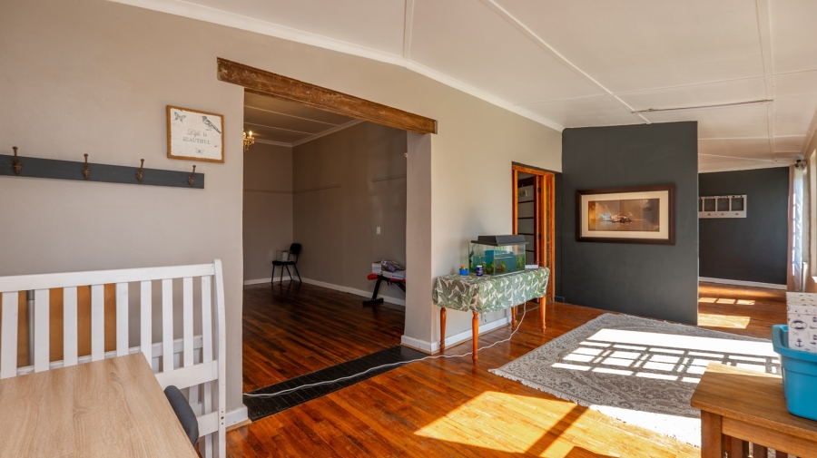 5 Bedroom Property for Sale in Bredasdorp Western Cape